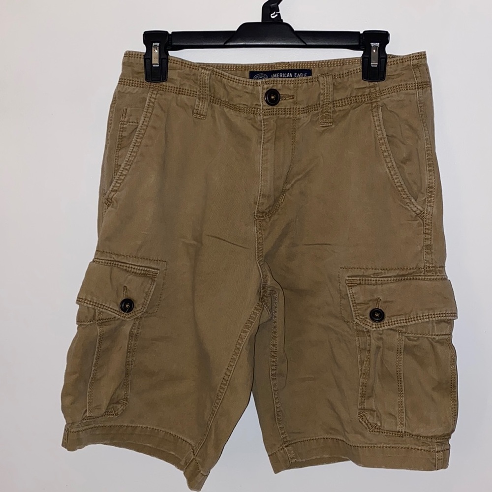 American Eagle classic cargo shorts